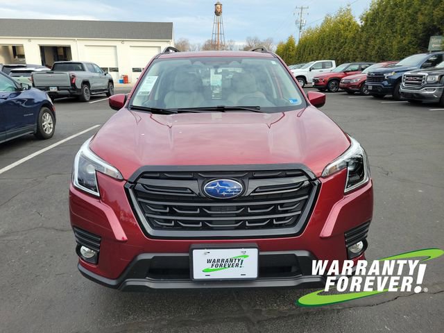 Used 2023 Subaru Forester Premium image 2