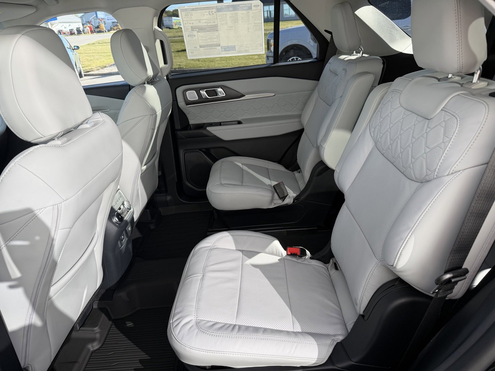 New 2026 Ford Explorer Platinum image 13