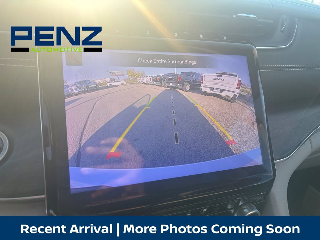 Used 2021 Jeep Grand Cherokee L Overland w/ Luxury Tech Group IV AWD/4WD image 19