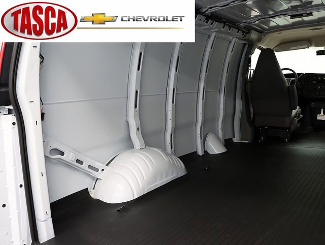 New 2026 Chevrolet Express 2500 image 25