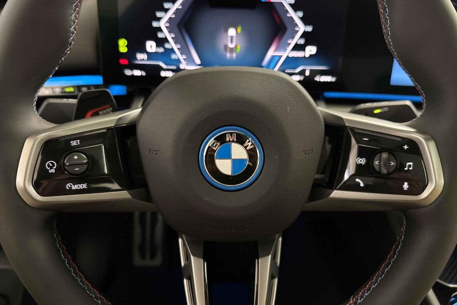 Used 2025 BMW i5 M60 w/ Executive Package AWD/4WD image 16