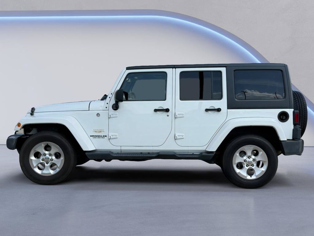 Used 2014 Jeep Wrangler Unlimited Sahara w/ Connectivity Group AWD/4WD image 2
