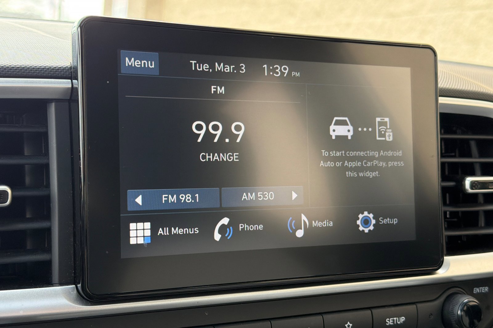 Used 2025 Hyundai Venue SEL image 18