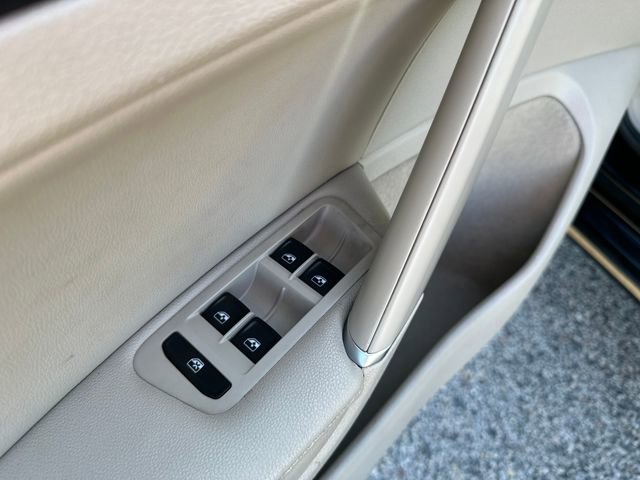 Certified 2019 Volkswagen Golf SE w/ Driver Assistance Package image 12