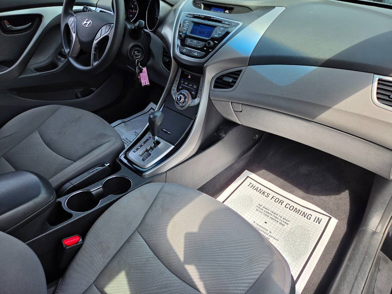 Used 2013 Hyundai Elantra GLS w/ Preferred Pkg FWD image 31