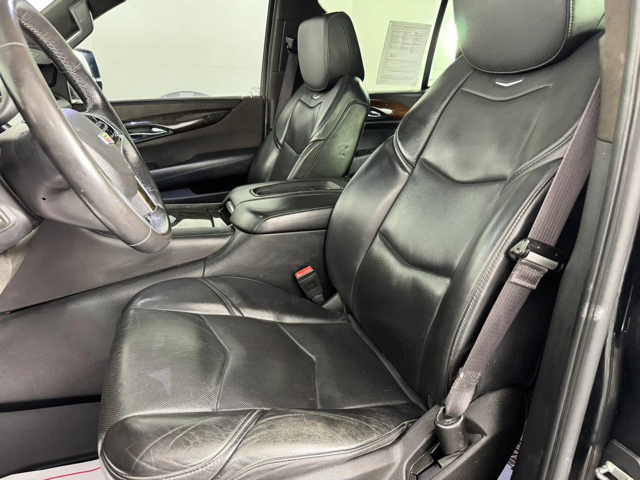Used 2016 Cadillac Escalade Platinum AWD/4WD image 33