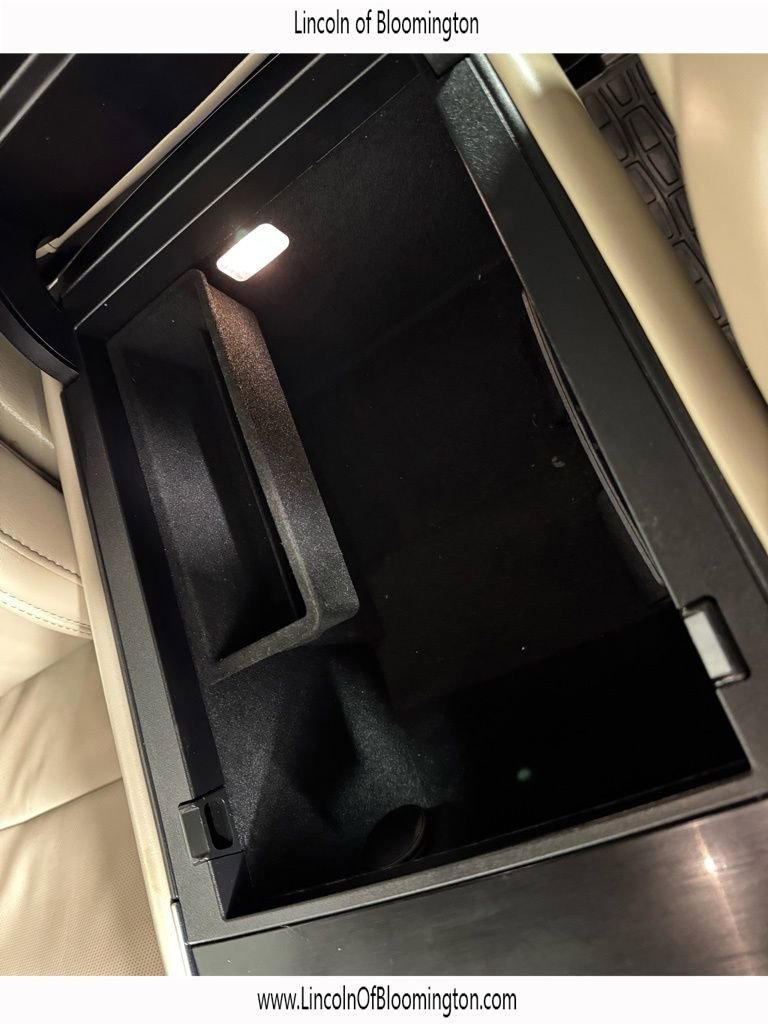 Used 2021 Lincoln Aviator Reserve w/ Equipment Group 202A image 31