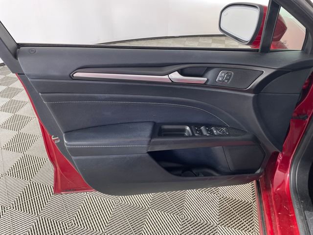 Used 2020 Ford Fusion Titanium AWD/4WD image 9