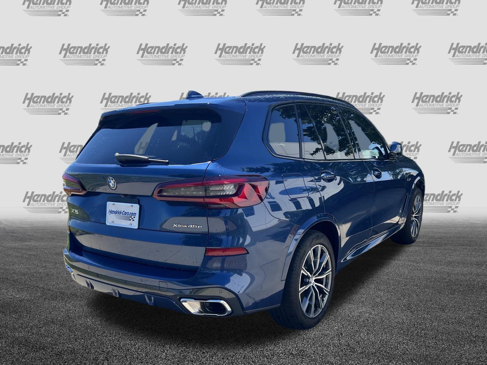 Used 2023 BMW X5 xDrive45e w/ Executive Package AWD/4WD image 10
