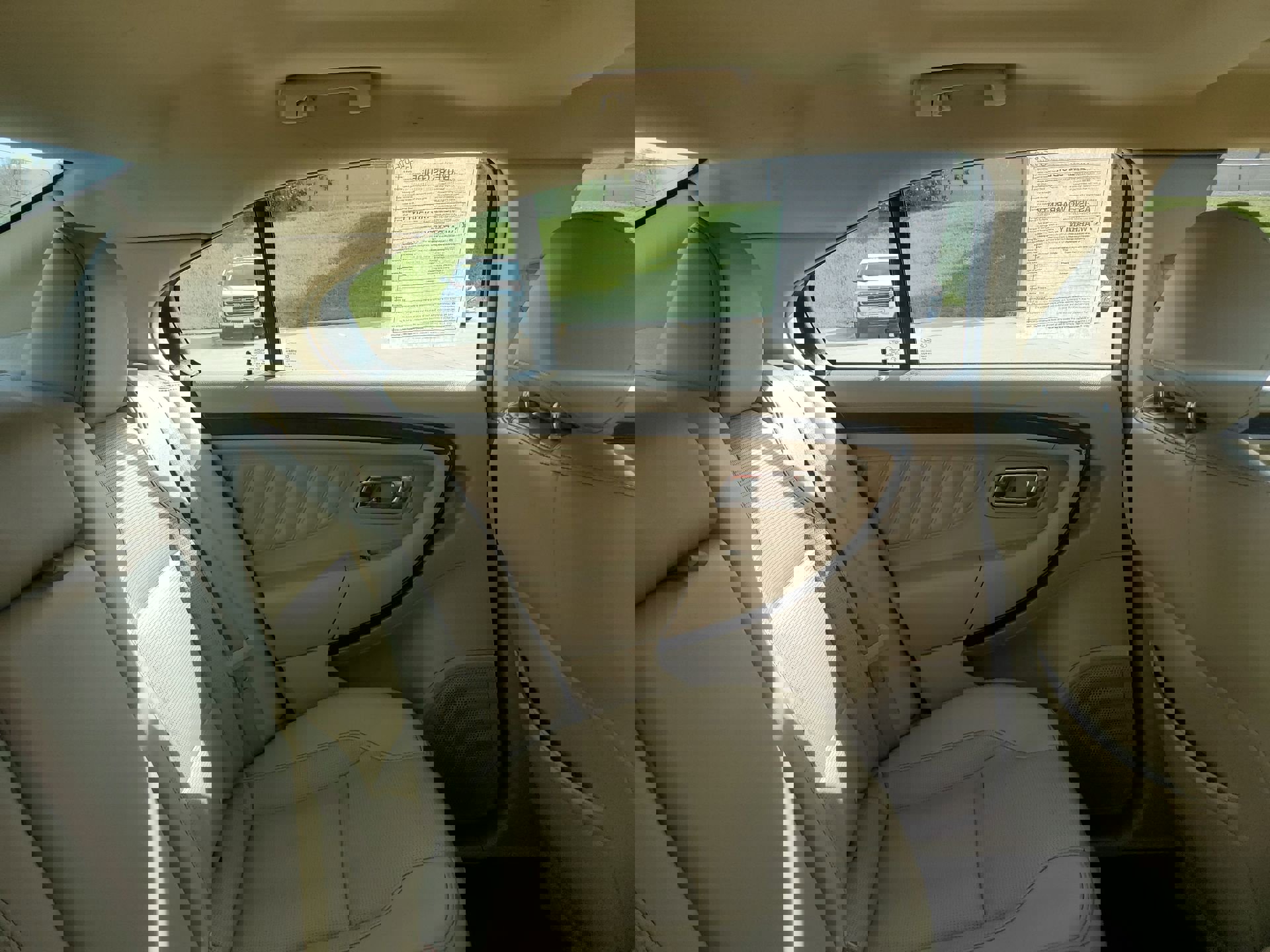 Used 2018 Ford Taurus Limited w/ Driver Assist Package image 34