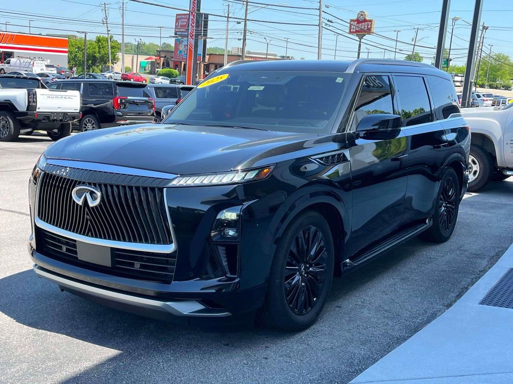 Used 2025 INFINITI QX80 Sensory AWD/4WD image 7