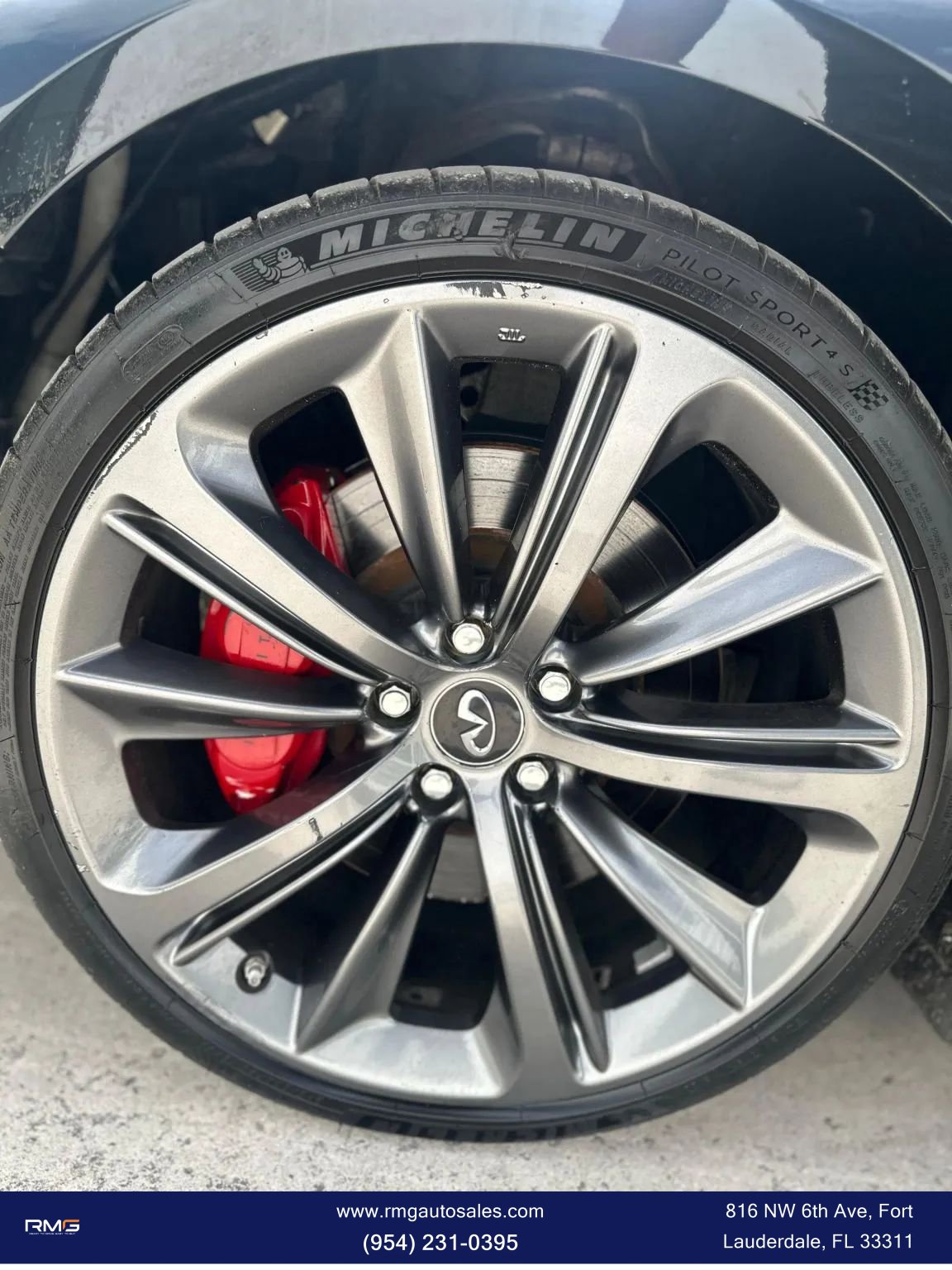 Used 2019 INFINITI Q60 Red Sport 400 w/ Cargo Package AWD/4WD image 10
