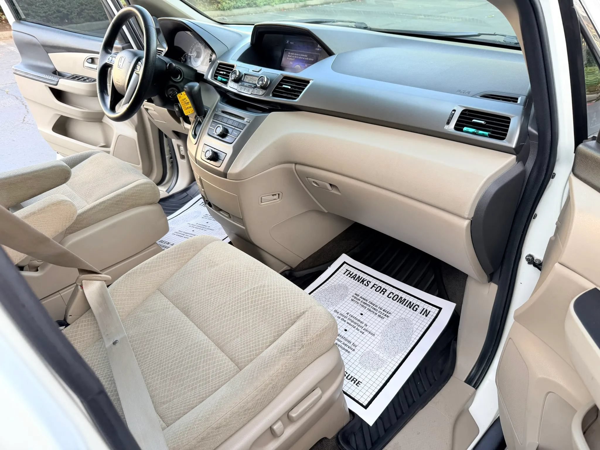 Used 2014 Honda Odyssey LX image 12