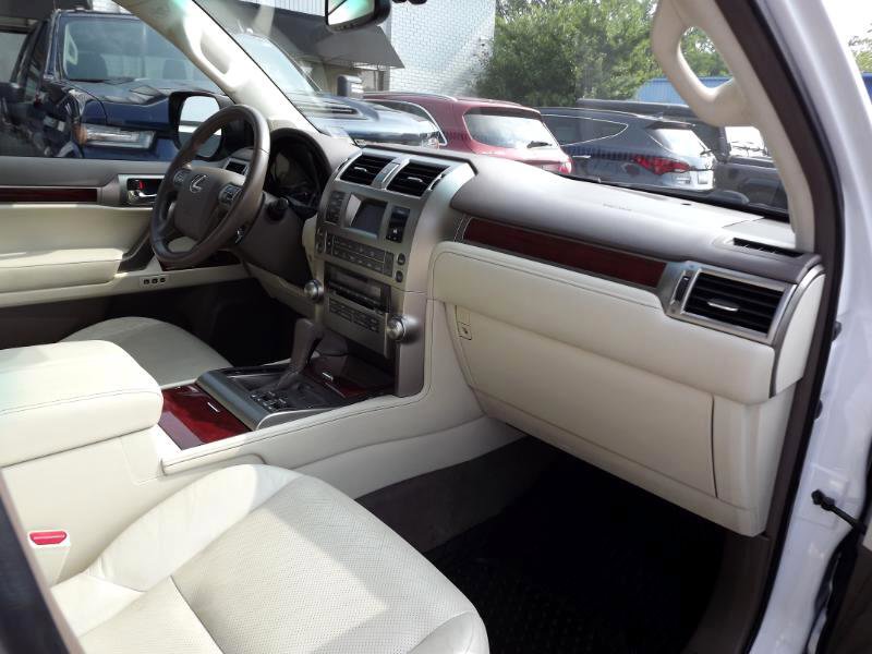 Used 2013 Lexus GX 460 image 35