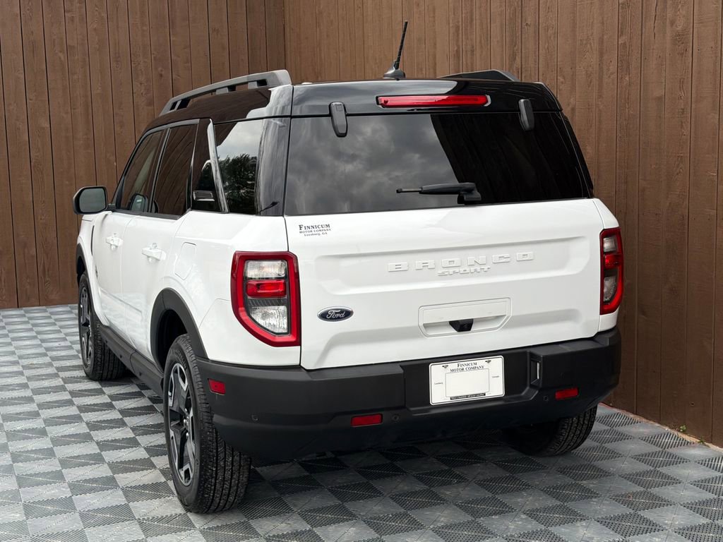 Used 2024 Ford Bronco Sport Outer Banks w/ Tech Package image 16