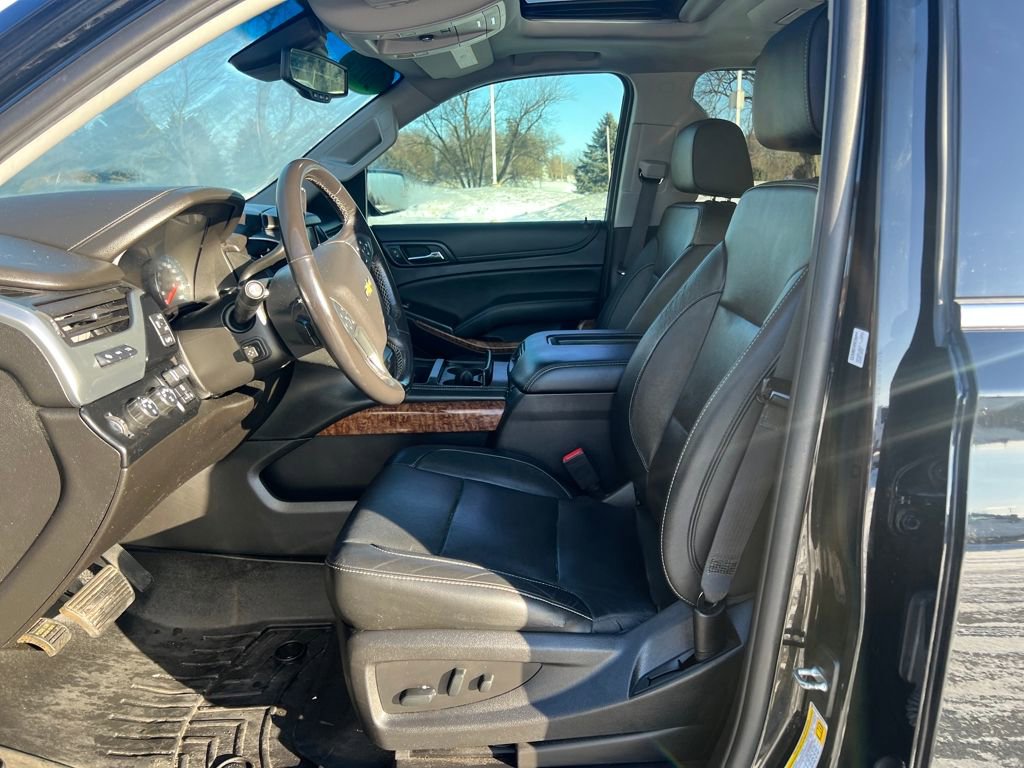 Used 2018 Chevrolet Suburban Premier image 9