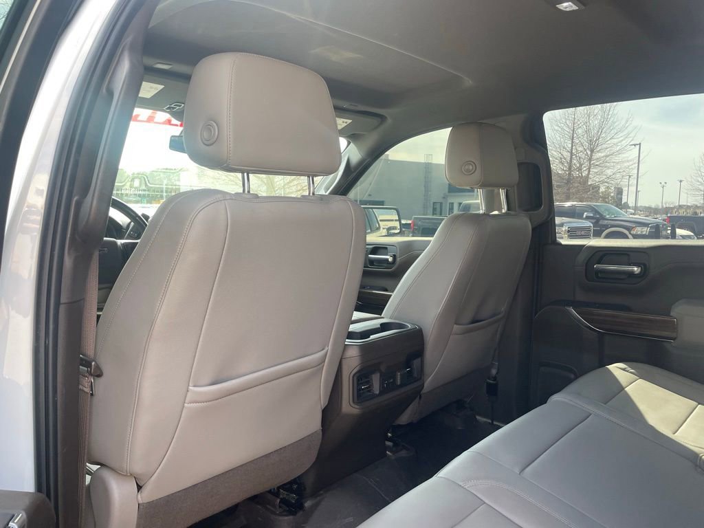 Used 2020 Chevrolet Silverado 1500 RST image 24