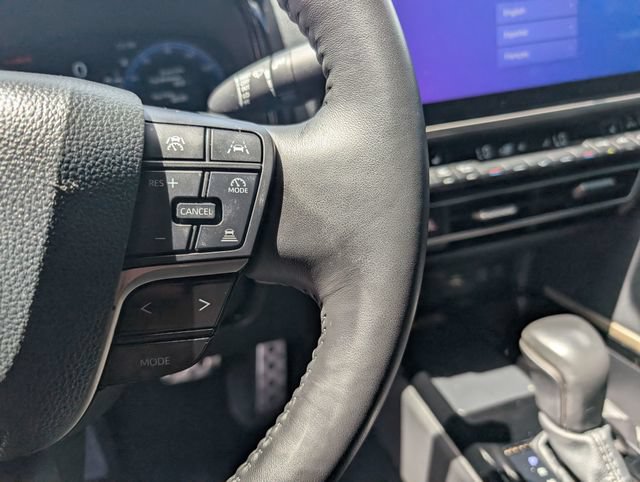 Used 2025 Toyota Camry XSE FWD image 18