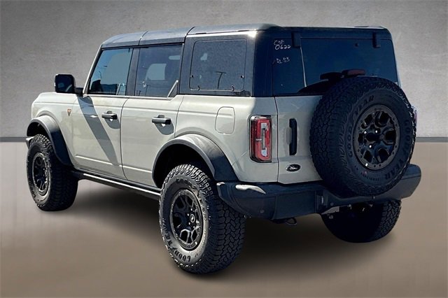 New 2025 Ford Bronco Badlands image 3