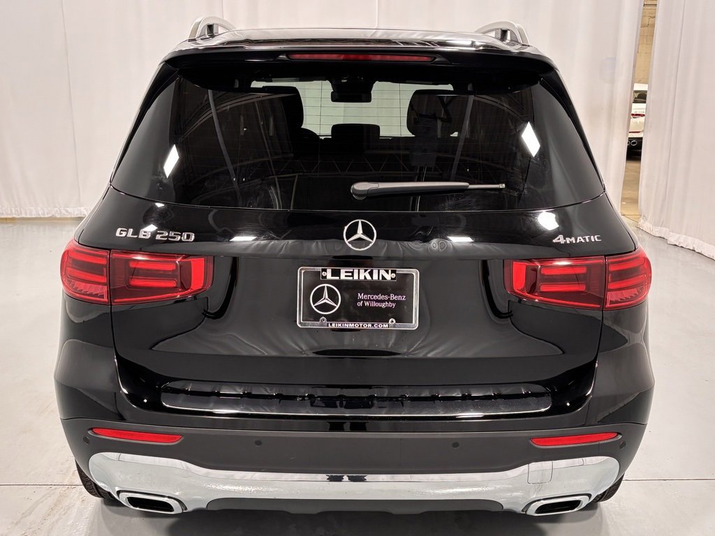 Certified 2025 Mercedes-Benz GLB 250 4MATIC image 8