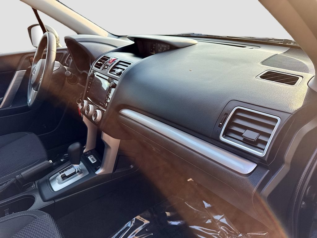 Used 2017 Subaru Forester 2.5i Premium AWD/4WD image 31