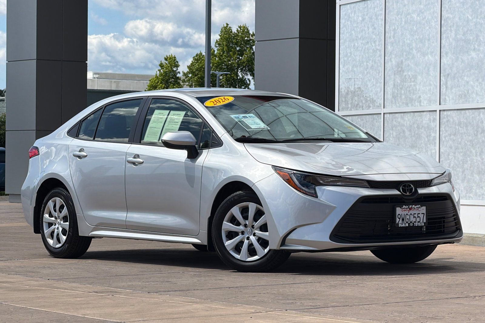 Used 2026 Toyota Corolla LE FWD image 2