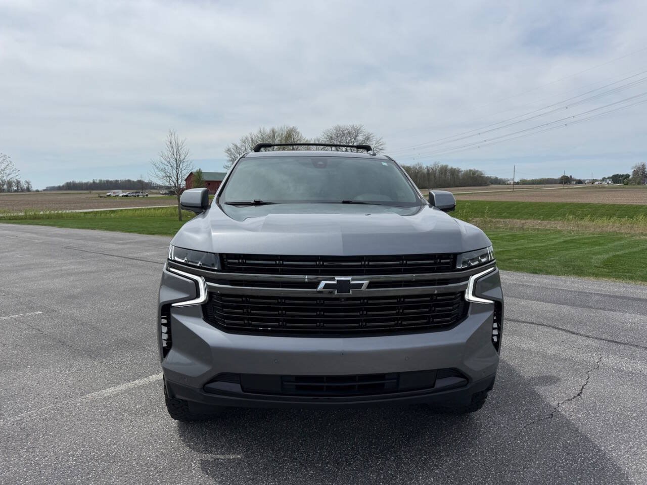 Used 2021 Chevrolet Suburban RST w/ Luxury Package AWD/4WD image 3
