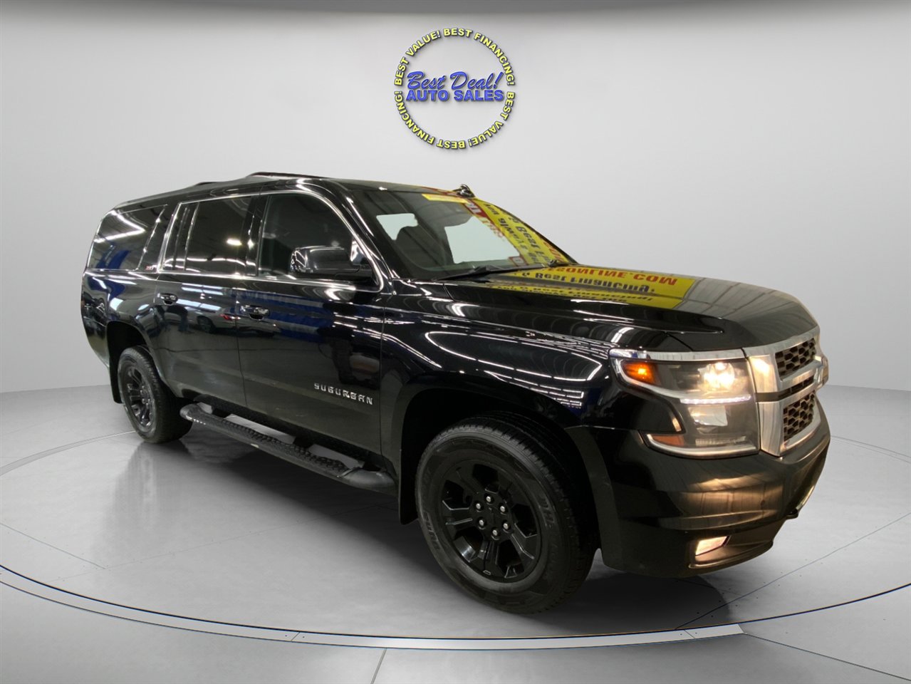 Used 2017 Chevrolet Suburban LT image 7
