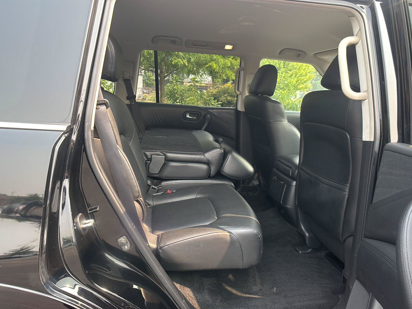 Used 2021 Nissan Armada SV AWD/4WD image 18