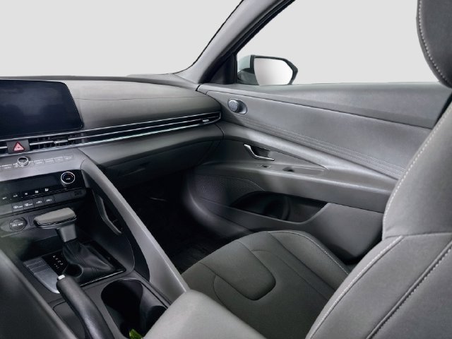 Used 2024 Hyundai Elantra SEL FWD image 22