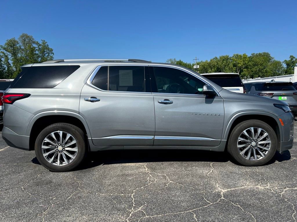 Used 2023 Chevrolet Traverse Premier w/ LPO, Floor Liner Package FWD image 2
