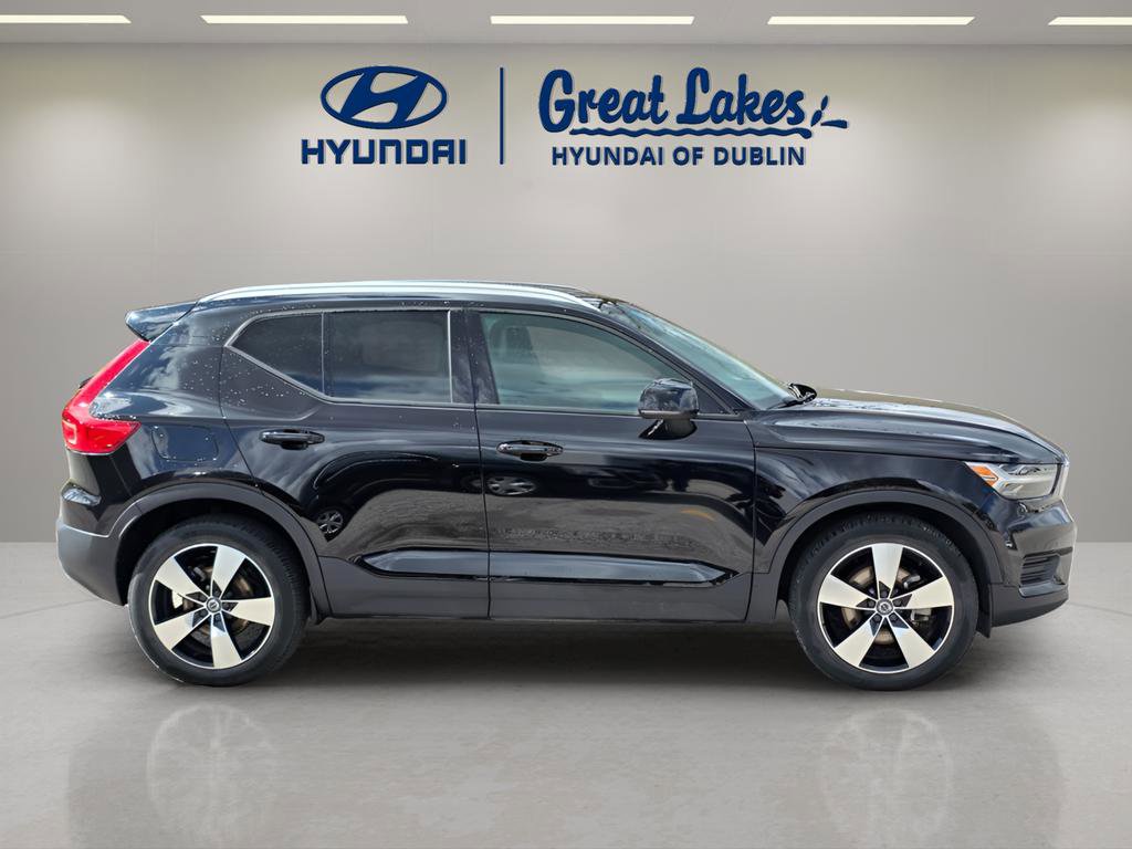 Used 2020 Volvo XC40 T5 Momentum image 6