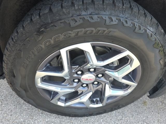 Used 2025 GMC Sierra 1500 SLT AWD/4WD image 10