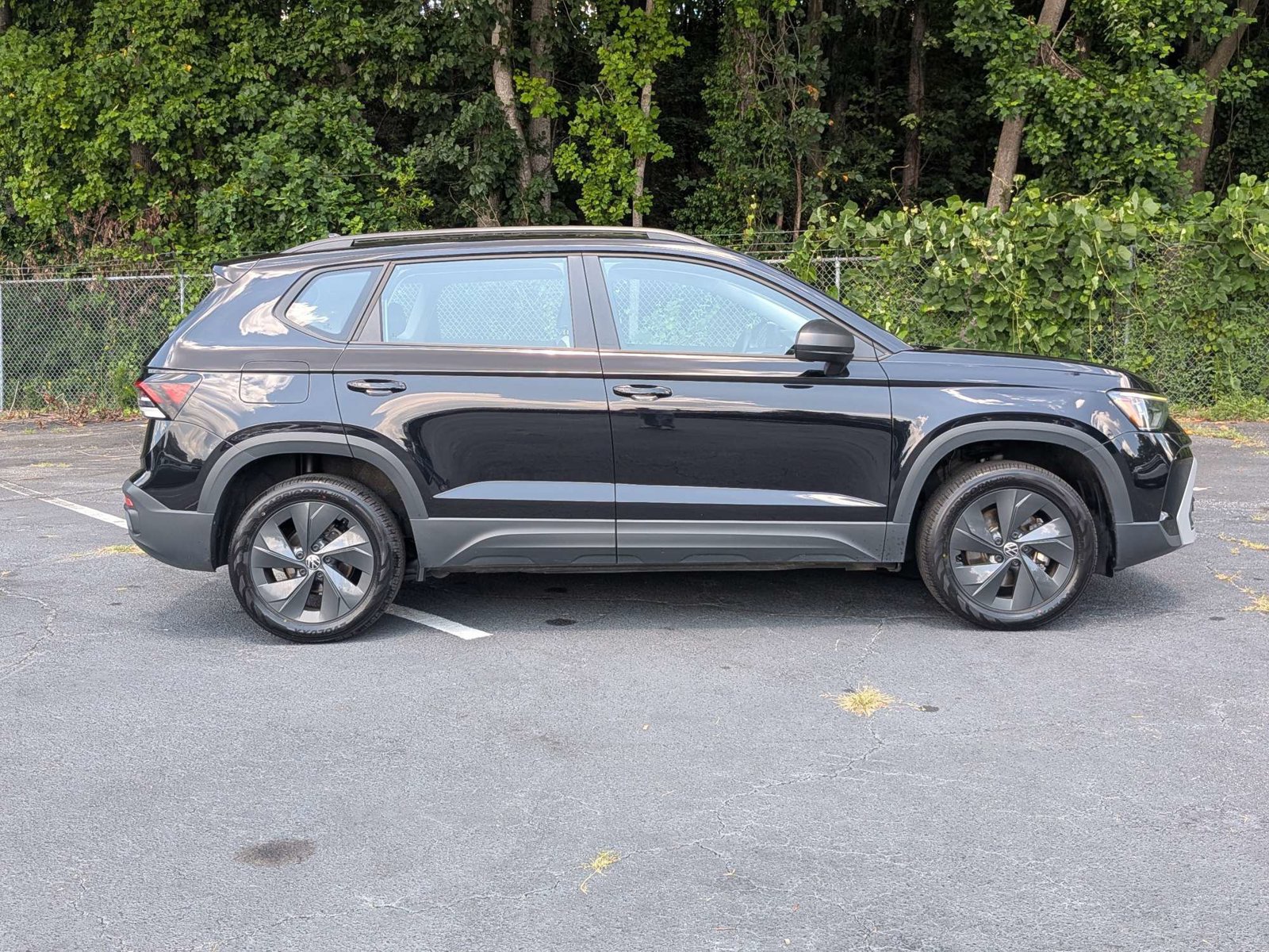 Used 2025 Volkswagen Taos S FWD image 3