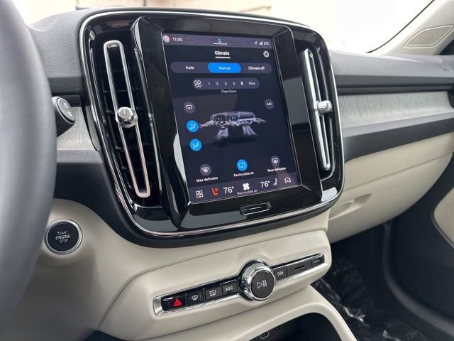 Certified 2023 Volvo XC40 B5 Plus w/ Climate Package image 20
