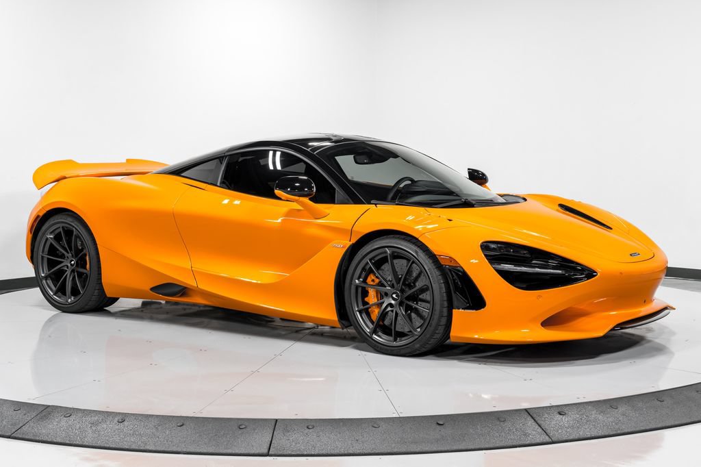 Used 2026 McLaren 750S RWD image 35