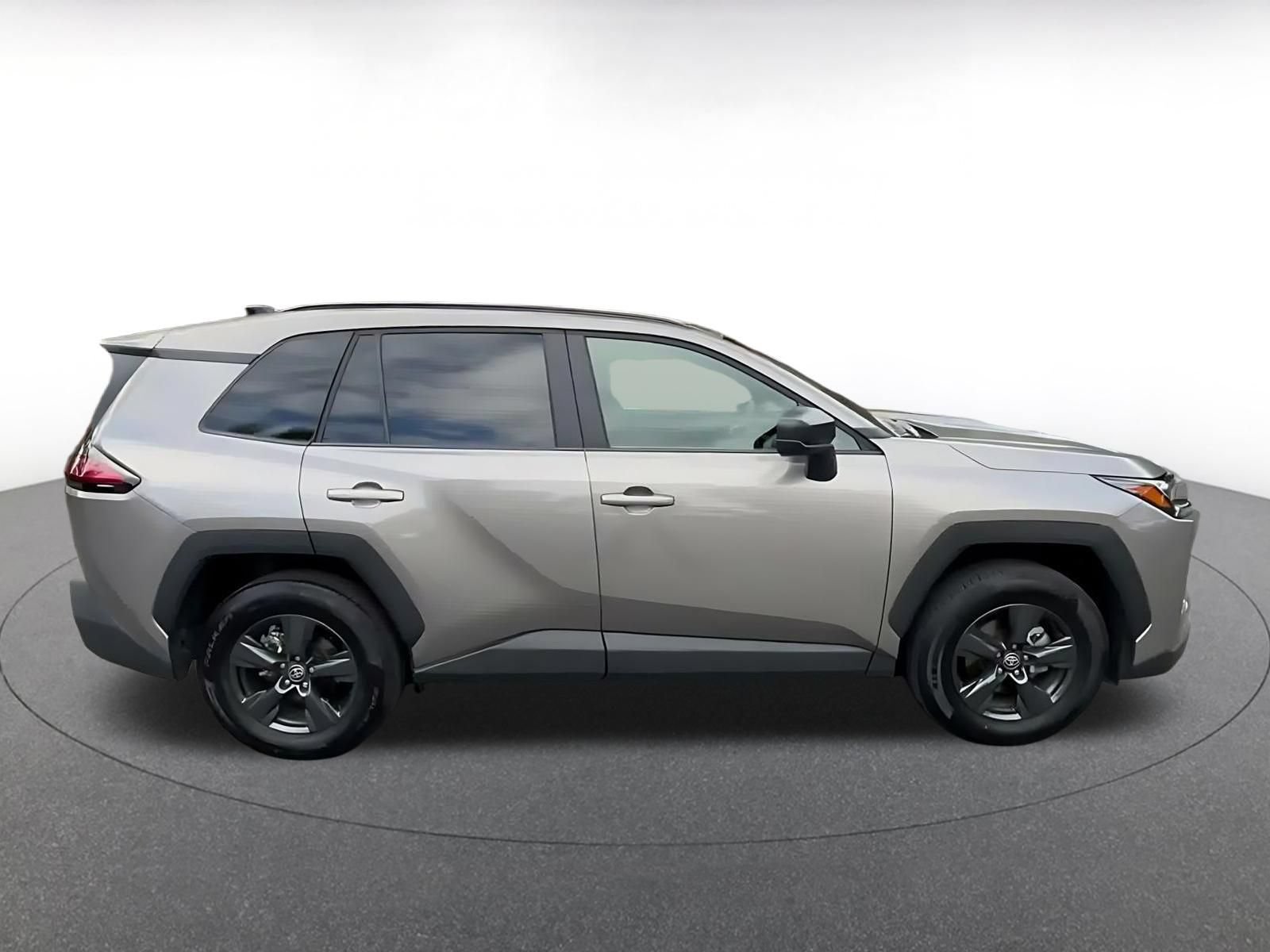 Used 2026 Toyota RAV4 LE AWD/4WD image 15