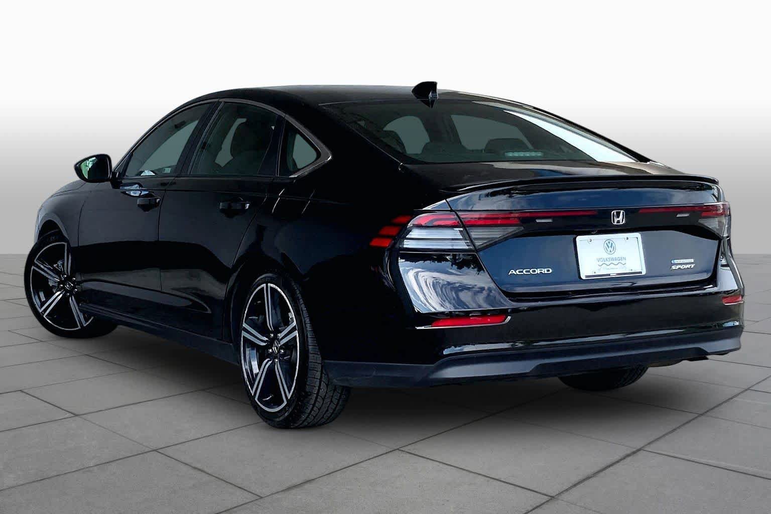 Used 2024 Honda Accord Sport image 12