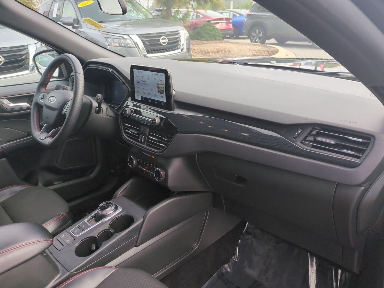 Used 2025 Ford Escape ST-Line Select AWD/4WD image 42
