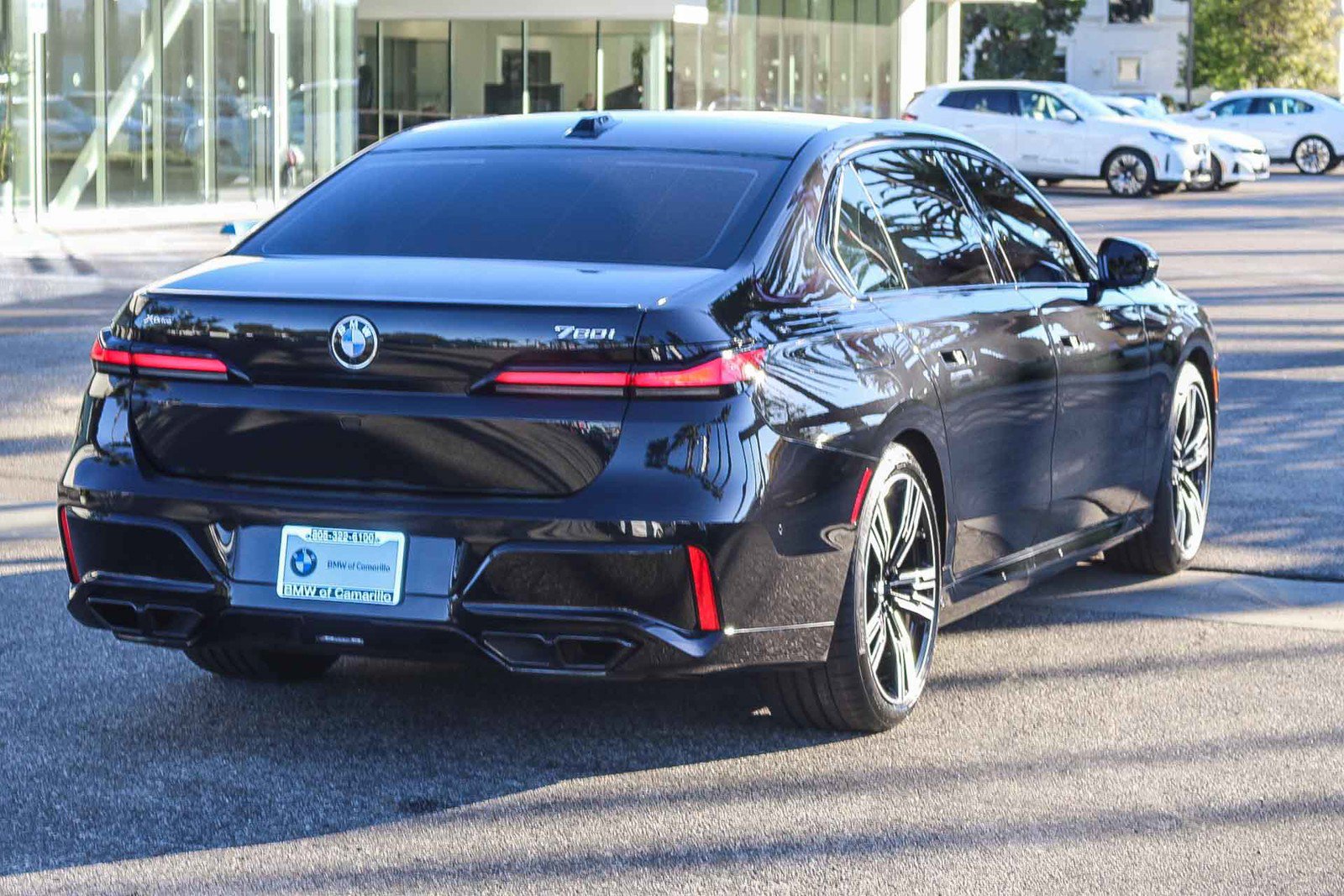 Used 2023 BMW 760i xDrive w/ Luxury Rear Seating Package image 6