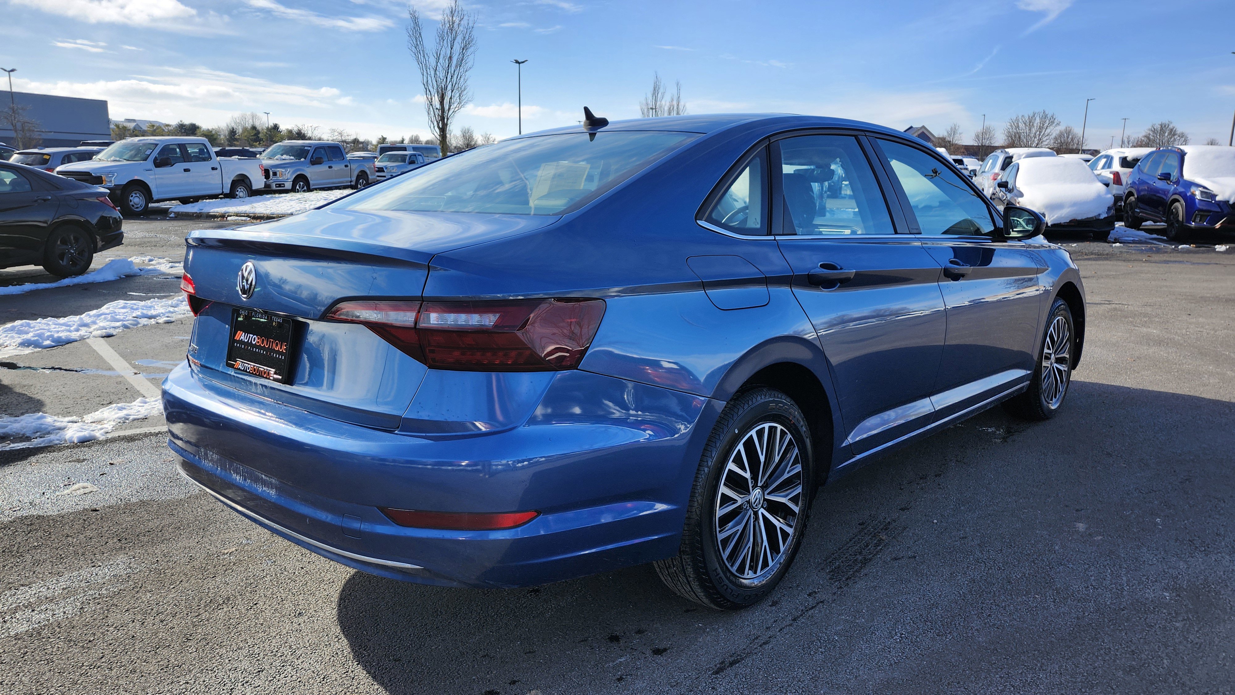 Used 2021 Volkswagen Jetta SE w/ SE Cold Weather Package image 17