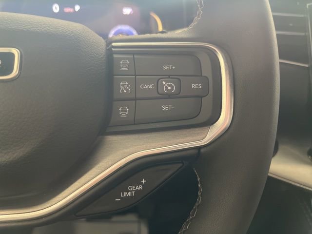 Used 2024 Jeep Wagoneer Series II image 17