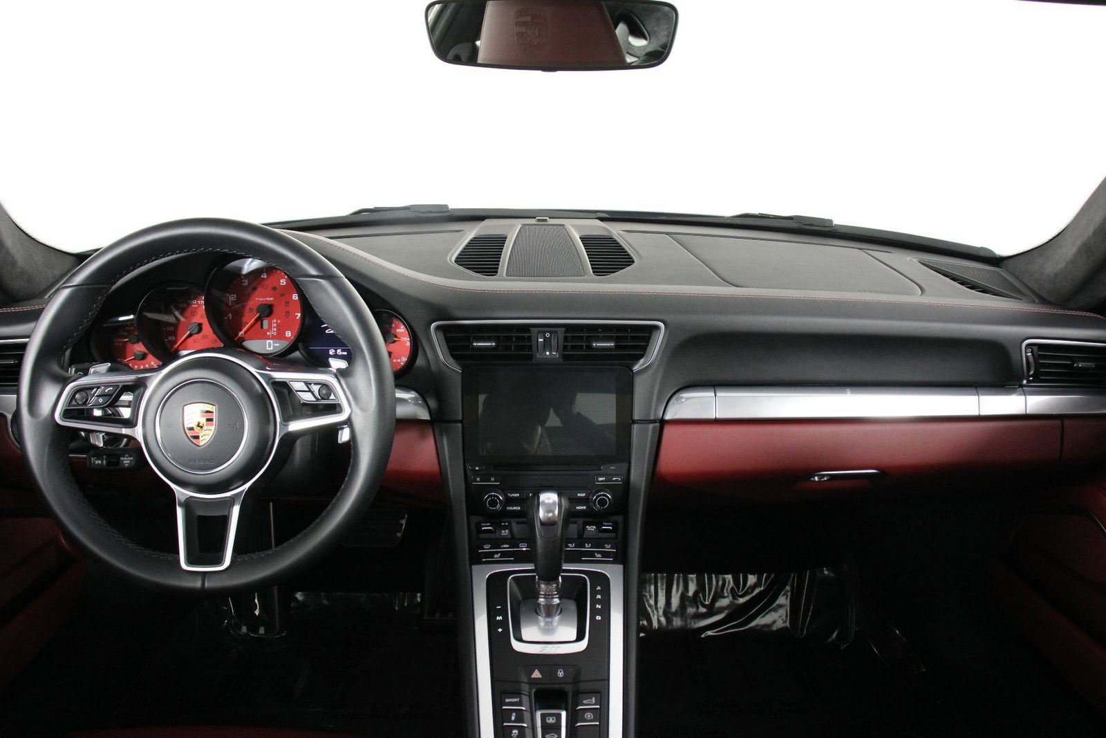 Certified 2018 Porsche 911 Carrera 4S image 11