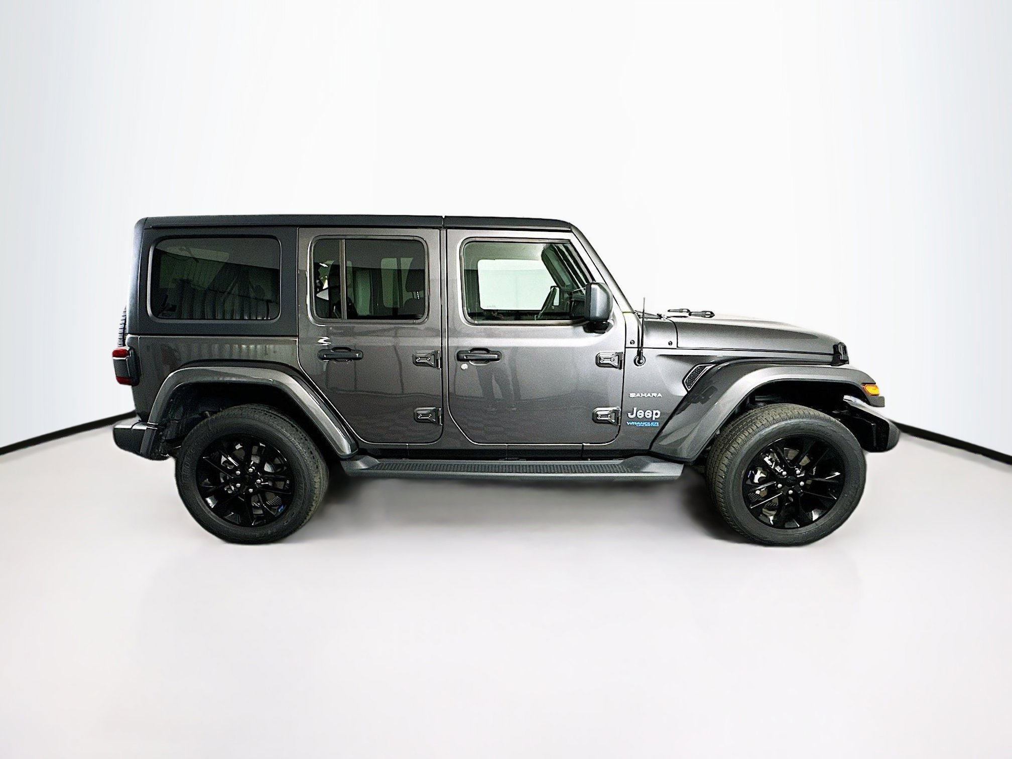 Used 2022 Jeep Wrangler Sahara image 10
