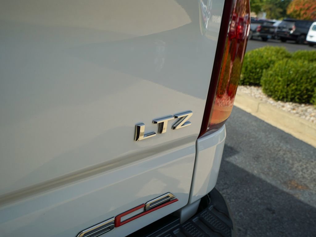 Used 2019 Chevrolet Silverado 1500 LTZ w/ LTZ Premium Package image 18