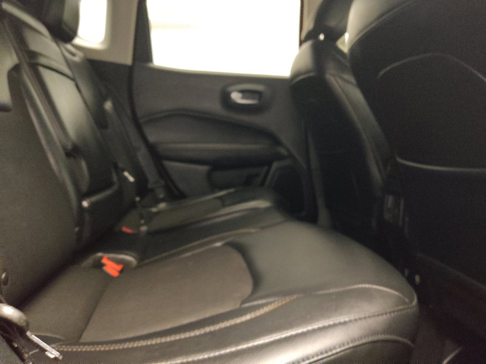 Used 2017 Jeep Compass Latitude w/ Popular Equipment Group FWD image 19