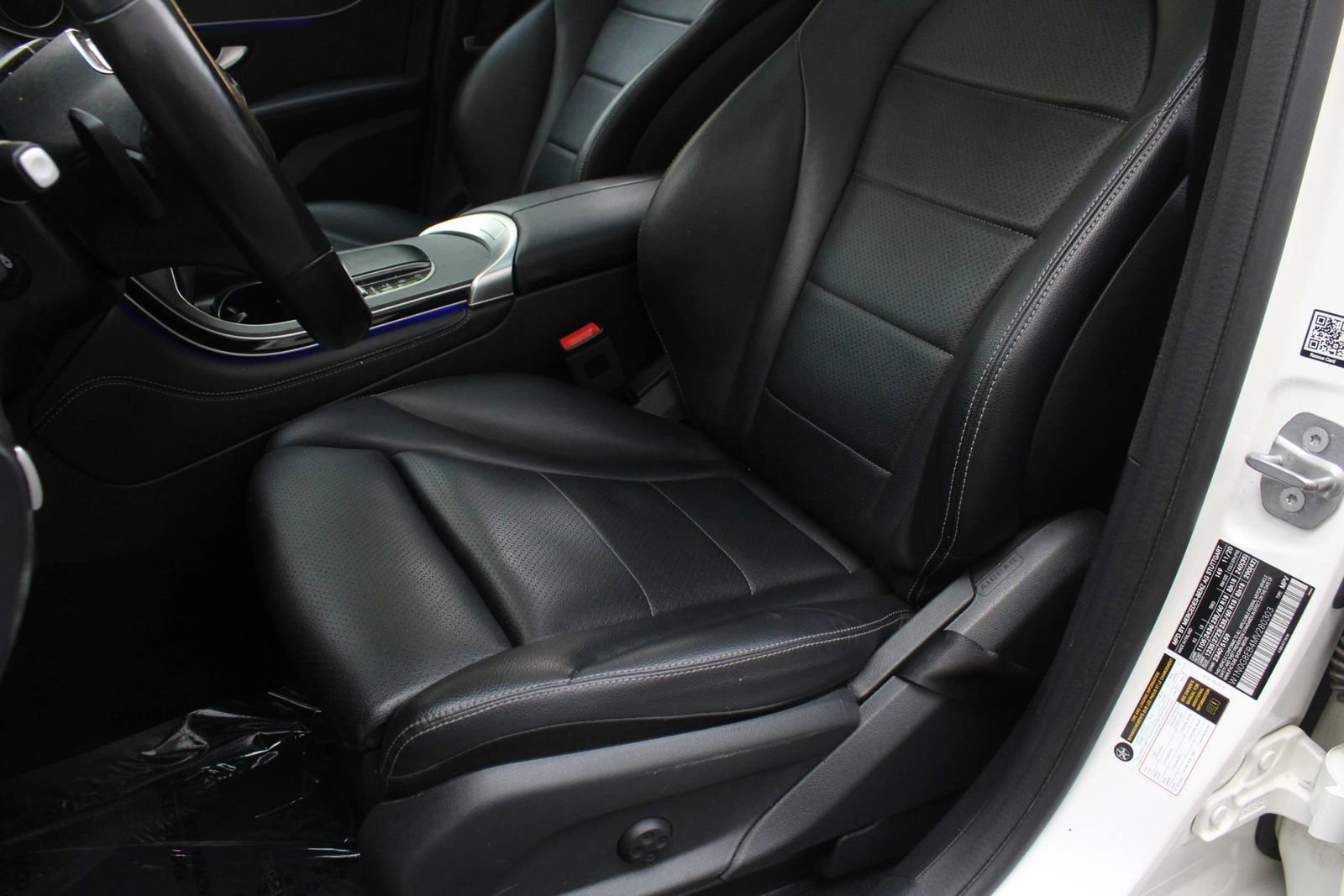 Used 2021 Mercedes-Benz GLC 300 4MATIC image 17