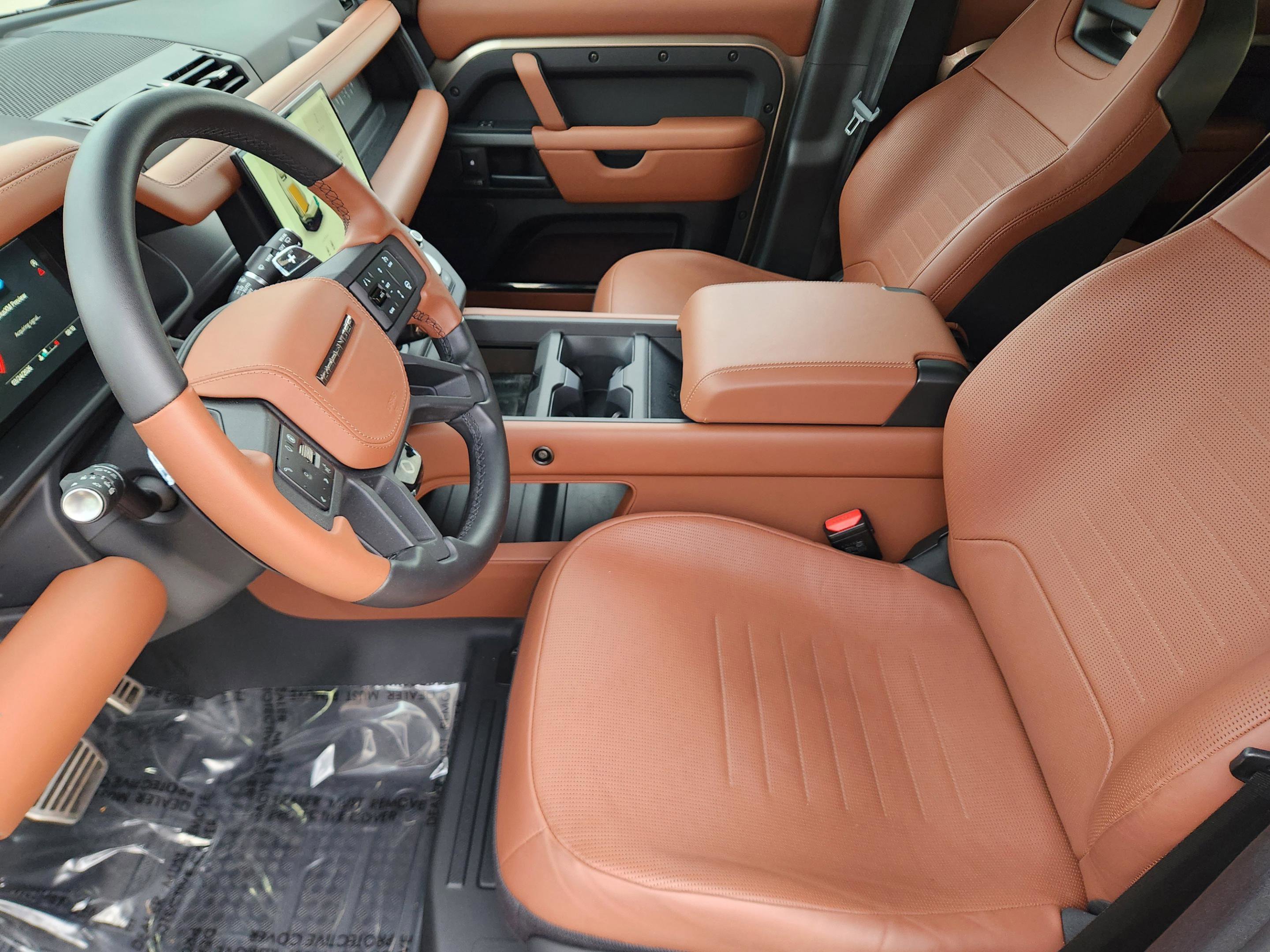 Used 2025 Land Rover Defender 110 image 9