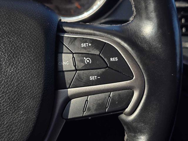 Used 2022 Jeep Grand Cherokee Limited image 34