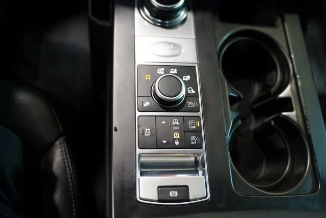 Used 2018 Land Rover Discovery SE AWD/4WD image 20